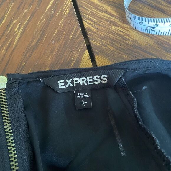 Express black back zip short sleeve top size large - Picture 6 of 11
